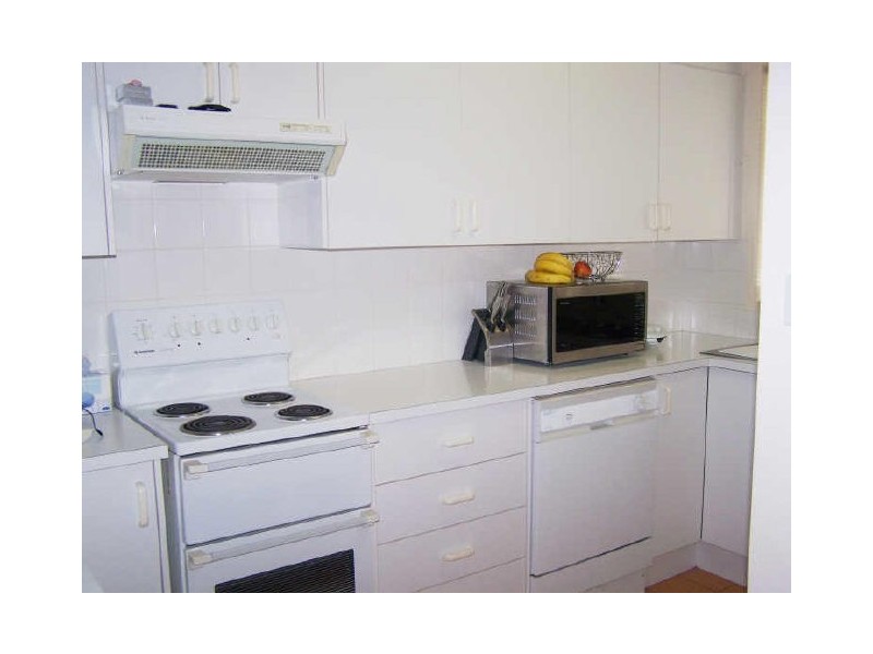 18 KNOWLMAN RD, Rosedale NSW 2536