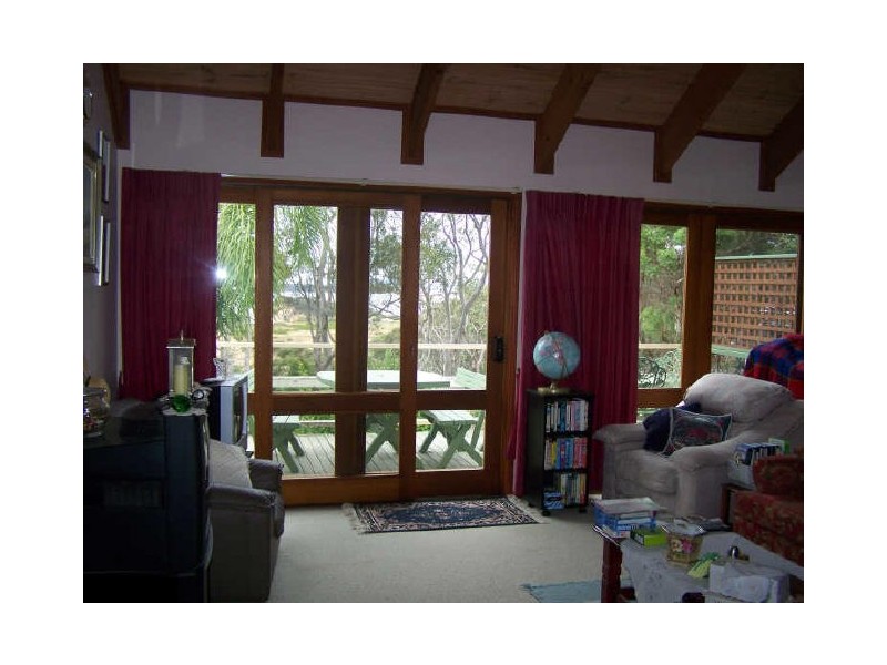 81 Forest Parade, Tomakin NSW 2537