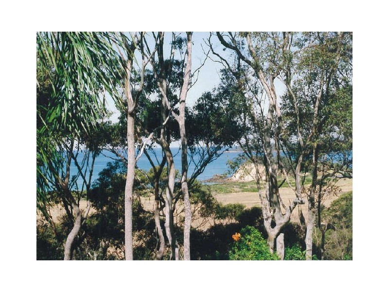 81 Forest Parade, Tomakin NSW 2537