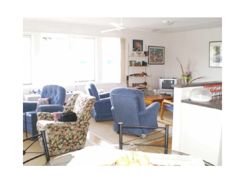 1 PLEASURELEA DRIVE, Sunshine Bay NSW 2536