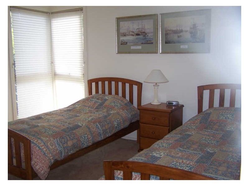 17A Whitesands Place, Surf Beach NSW 2536