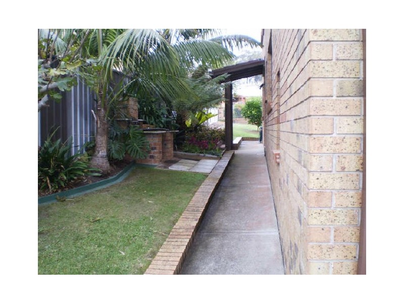 1/9 MERRIWEE AVE, Malua Bay NSW 2536