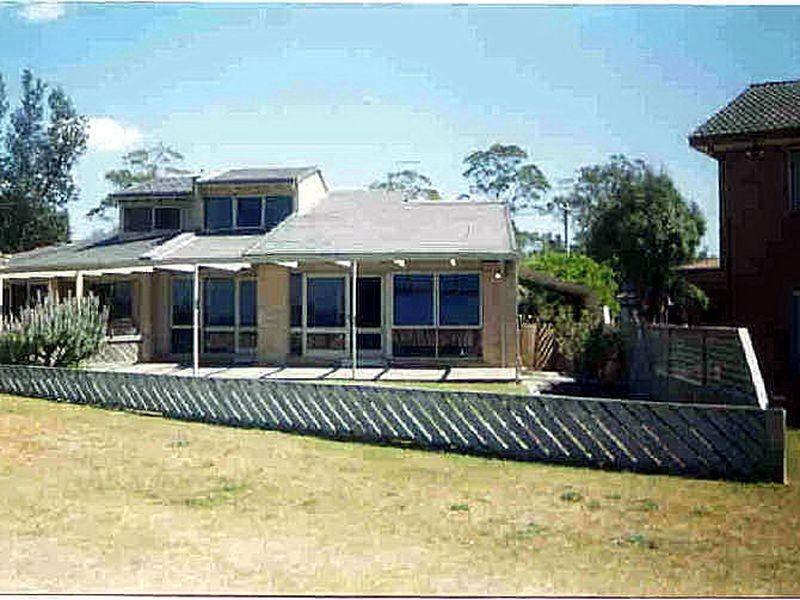 1/4 Myamba Parade, Surfside NSW 2536