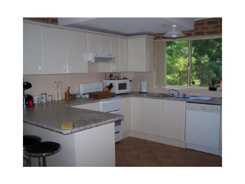 8 Tallawang Avenue, Malua Bay NSW 2536
