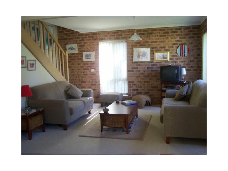 8 Tallawang Avenue, Malua Bay NSW 2536