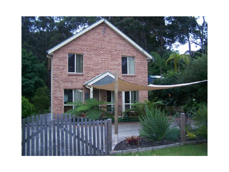 8 Tallawang Avenue, Malua Bay NSW 2536