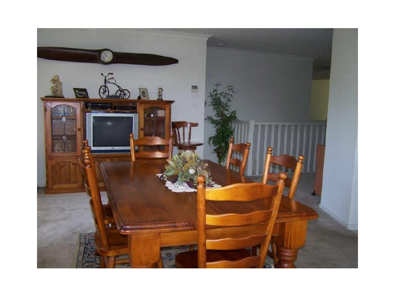 2 Penguin Place, Catalina NSW 2536