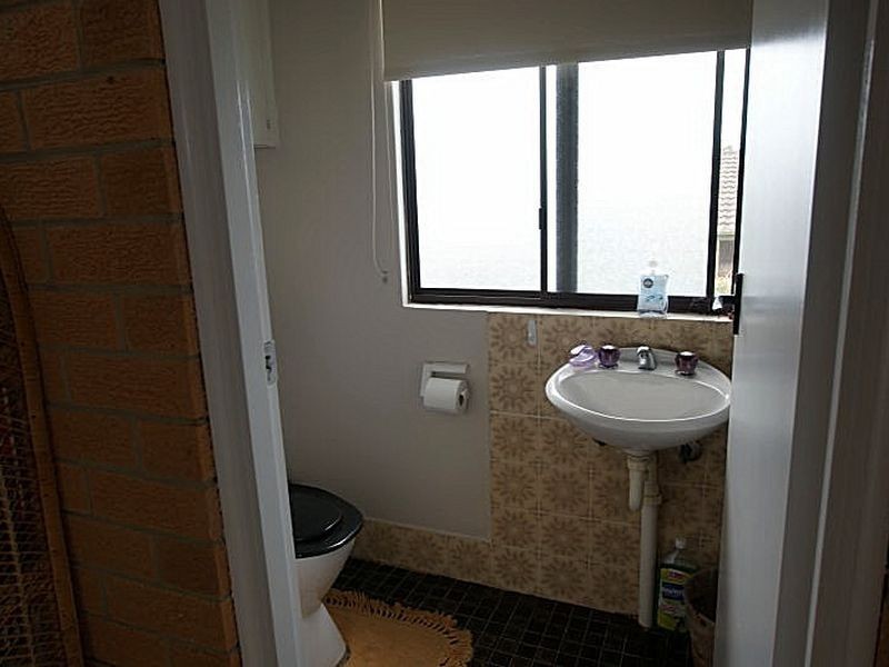21 Hilltop Crescent, Surf Beach NSW 2536