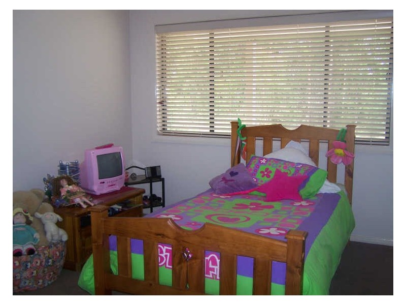 24 Clearwater Terrace, Mossy Point NSW 2537