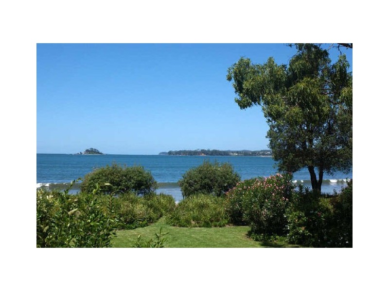 42 Myamba Parade, Surfside NSW 2536