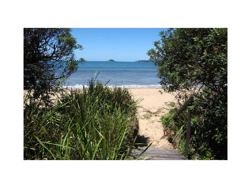 42 Myamba Parade, Surfside NSW 2536