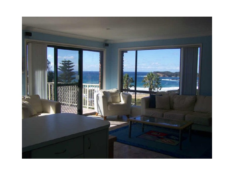 4 Nioka Avenue, Malua Bay NSW 2536