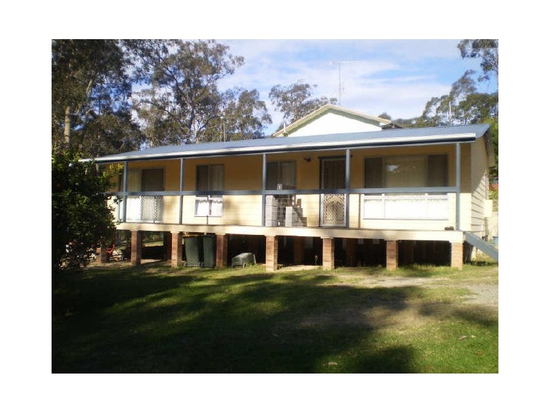 4 LONG BEACH RD, Long Beach NSW 2536