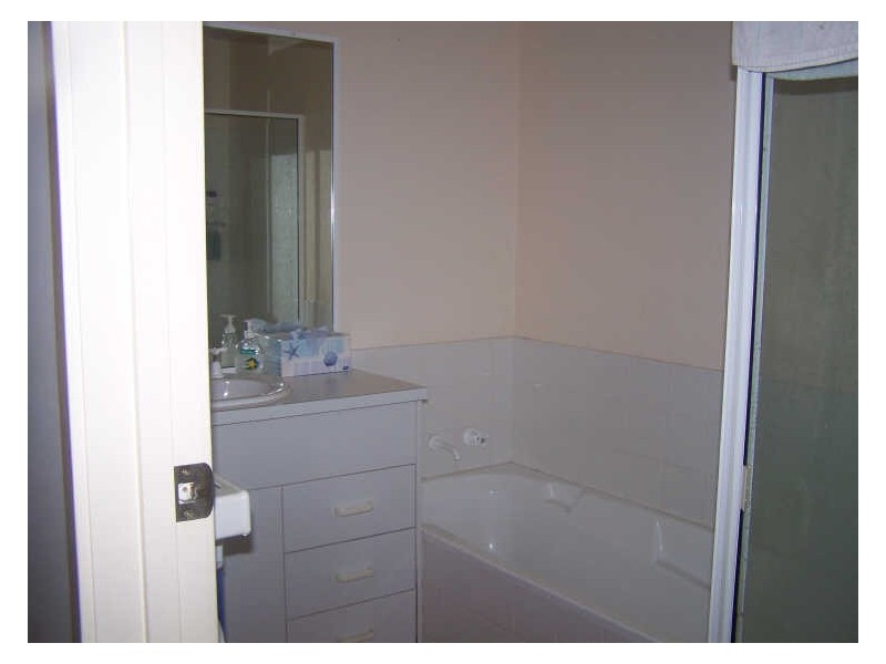 18 “The Bosn’s”/12-18 Newth Place, Surf Beach NSW 2536