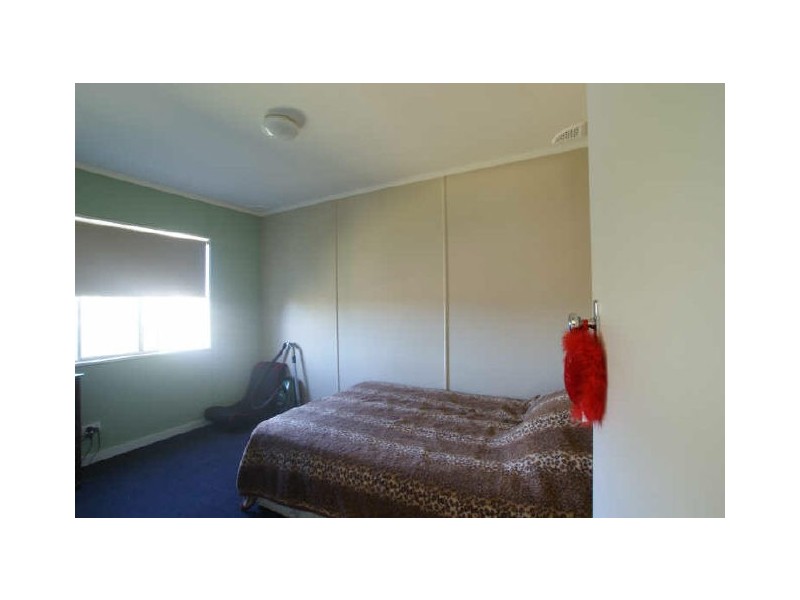 18 Wattle Crescent, Batehaven NSW 2536