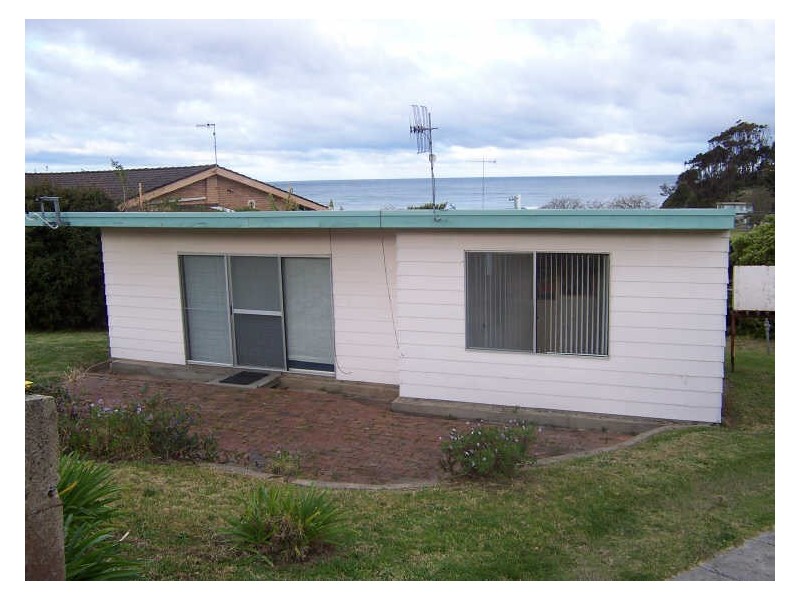 24 Moorong Cresent, Malua Bay NSW 2536
