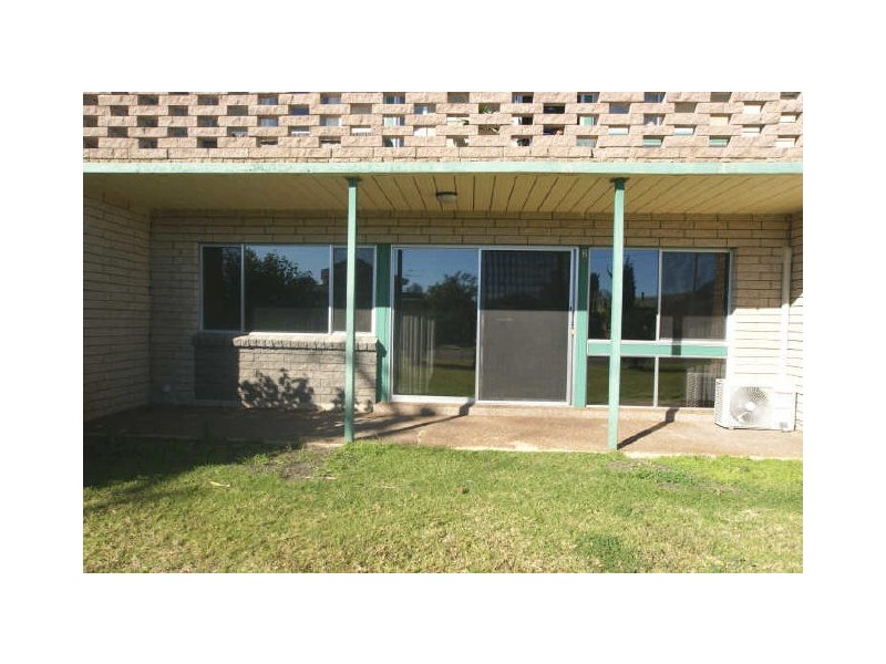 2/10 Catlin Avenue, Hanging Rock NSW 2340