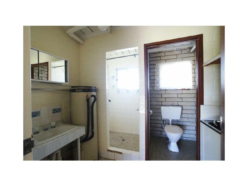2/10 Catlin Avenue, Hanging Rock NSW 2340