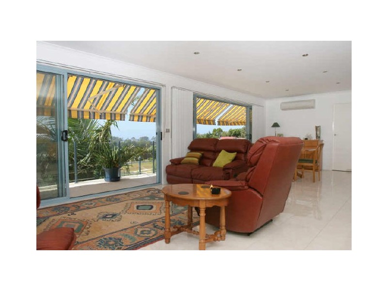 3 Pine Street, Batehaven NSW 2536