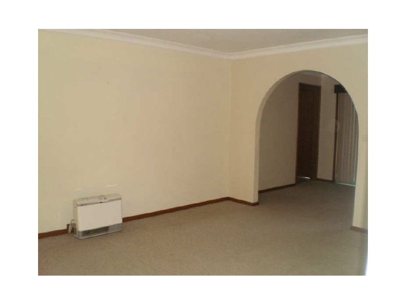 8 Cook Avenue, Surf Beach NSW 2536