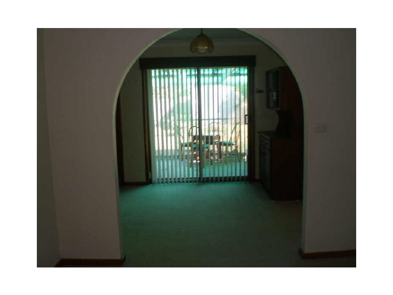 8 Cook Avenue, Surf Beach NSW 2536