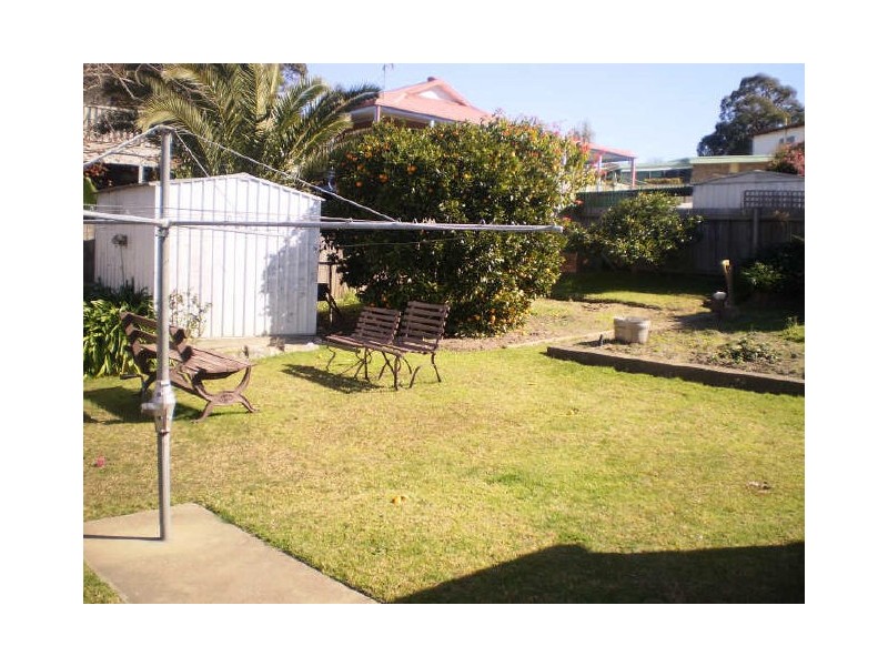 8 Cook Avenue, Surf Beach NSW 2536