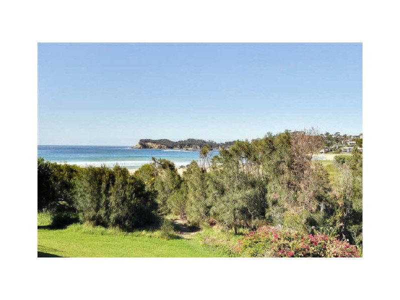 Upstairs/31 Tallawang Avenue, Malua Bay NSW 2536