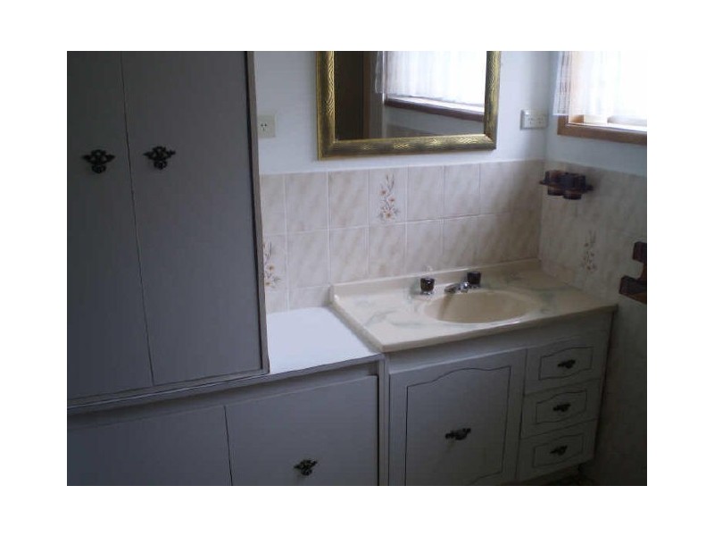 D/Stairs/31 Tallawang Avenue, Malua Bay NSW 2536