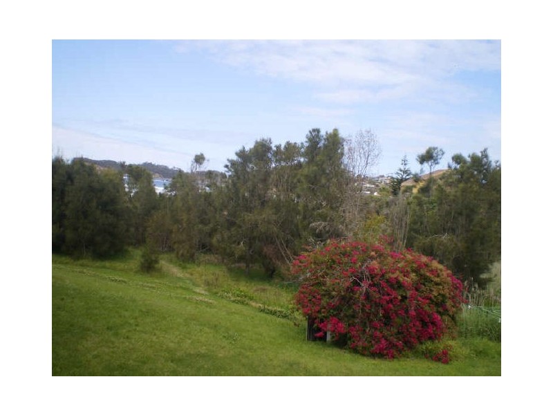 D/Stairs/31 Tallawang Avenue, Malua Bay NSW 2536