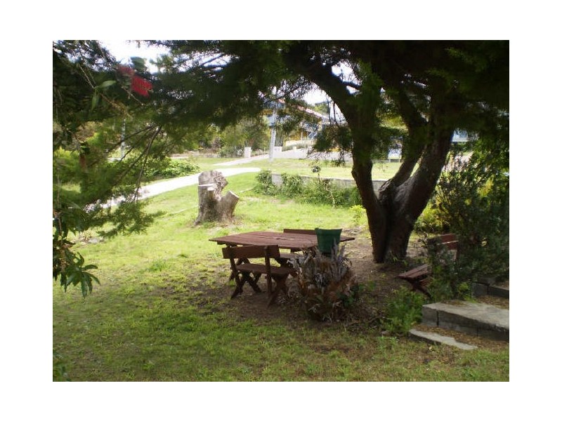 D/Stairs/31 Tallawang Avenue, Malua Bay NSW 2536