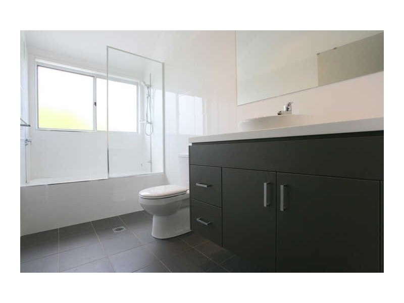 4B Marjorie Crescent, Batehaven NSW 2536