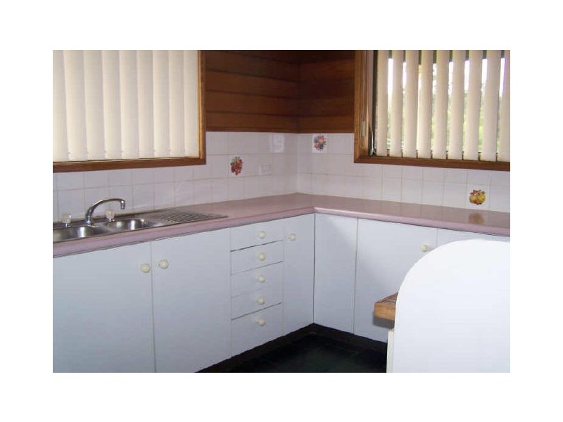 13 Currowan Street, Nelligen NSW 2536