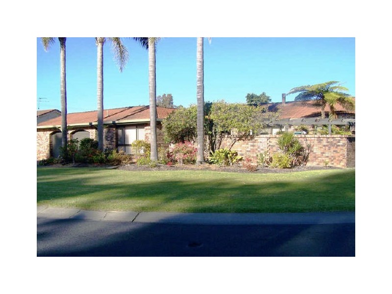 2 Wallaringa Street, Surfside NSW 2536