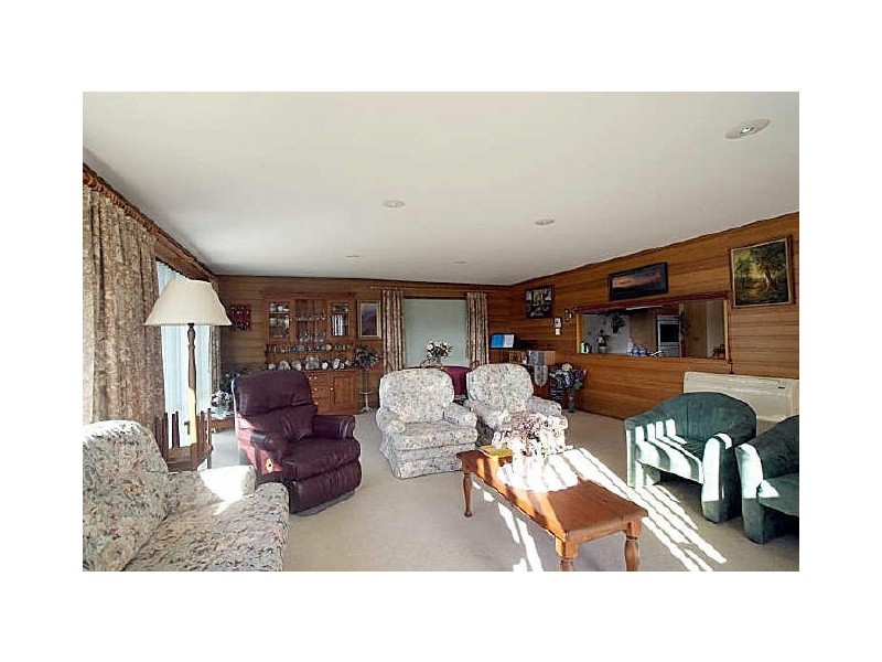 9 Parker Avenue, Surf Beach NSW 2536