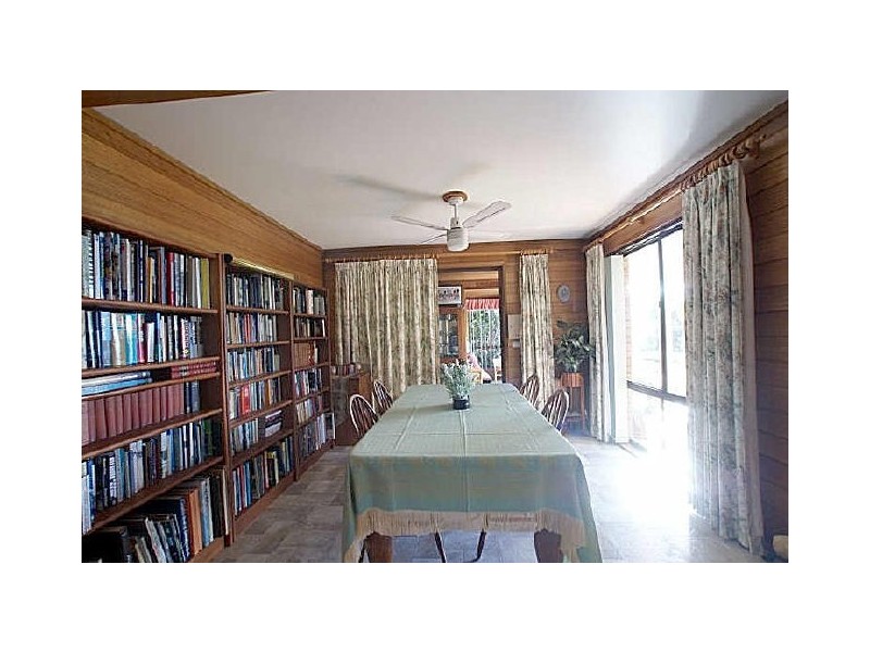 9 Parker Avenue, Surf Beach NSW 2536