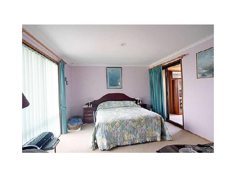 9 Parker Avenue, Surf Beach NSW 2536