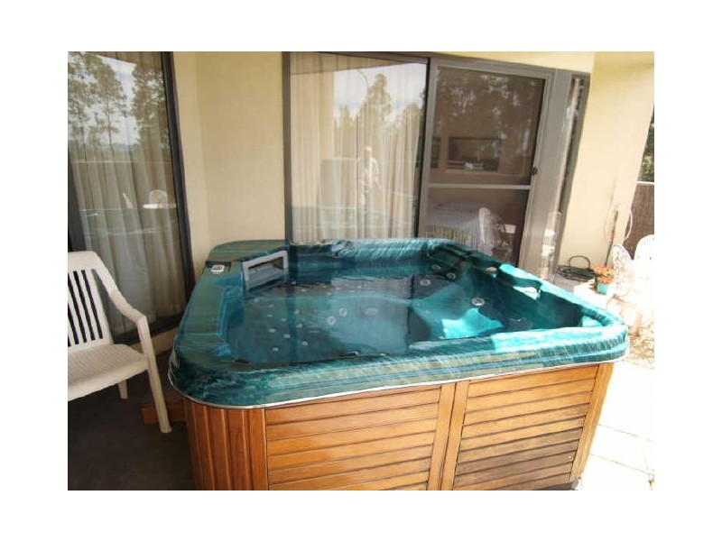 3 “Sirocco”/5 Crag Road, Batehaven NSW 2536