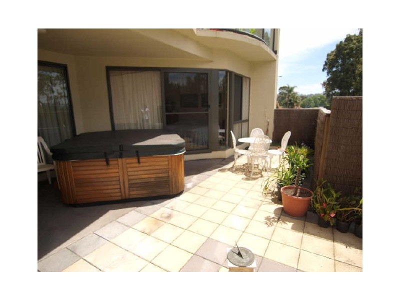 3 “Sirocco”/5 Crag Road, Batehaven NSW 2536