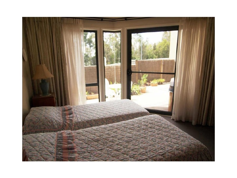 3 “Sirocco”/5 Crag Road, Batehaven NSW 2536