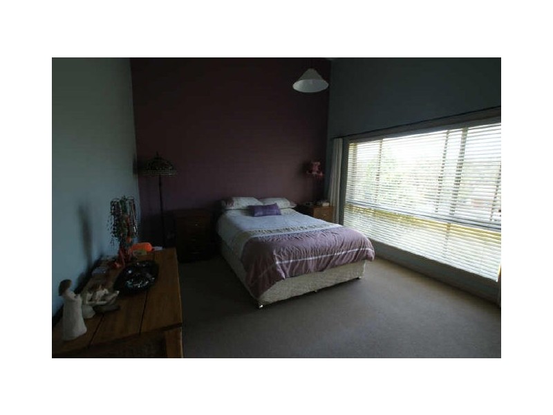 12 THOMAS MITCHELL CRES, Sunshine Bay NSW 2536