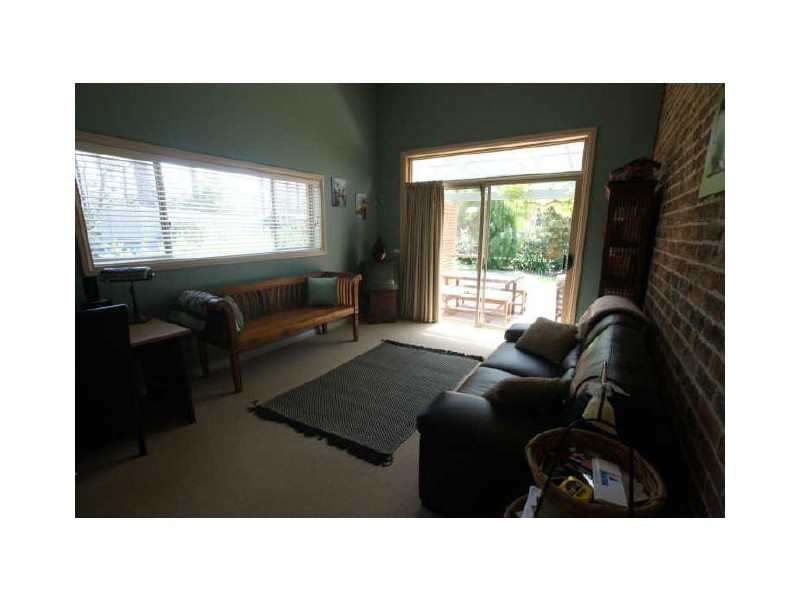 12 THOMAS MITCHELL CRES, Sunshine Bay NSW 2536