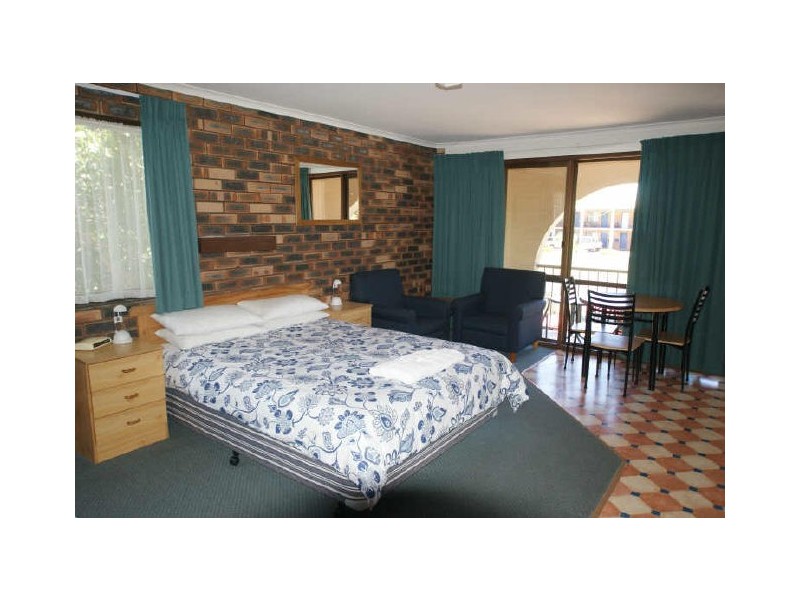 54 BEACH ROAD, Batemans Bay NSW 2536