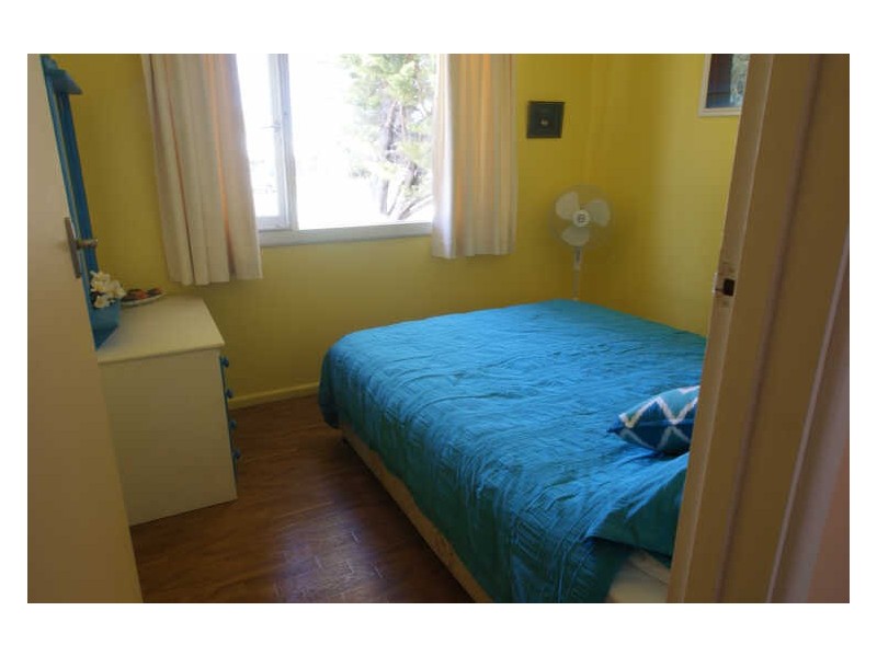 2 Barton Pde, Tomakin NSW 2537