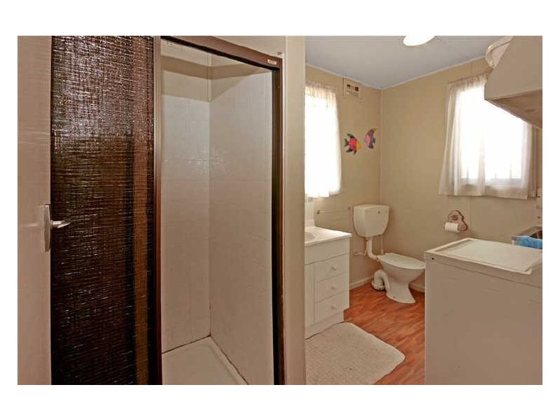 2 Barton Pde, Tomakin NSW 2537