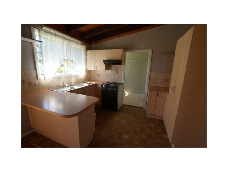 13 Irene Ave, Batehaven NSW 2536