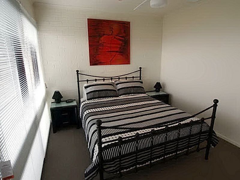 18/1 Calton Road, Batehaven NSW 2536