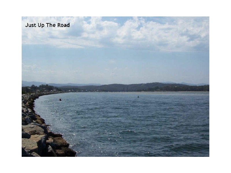 18 Dolphin Avenue, Batemans Bay NSW 2536