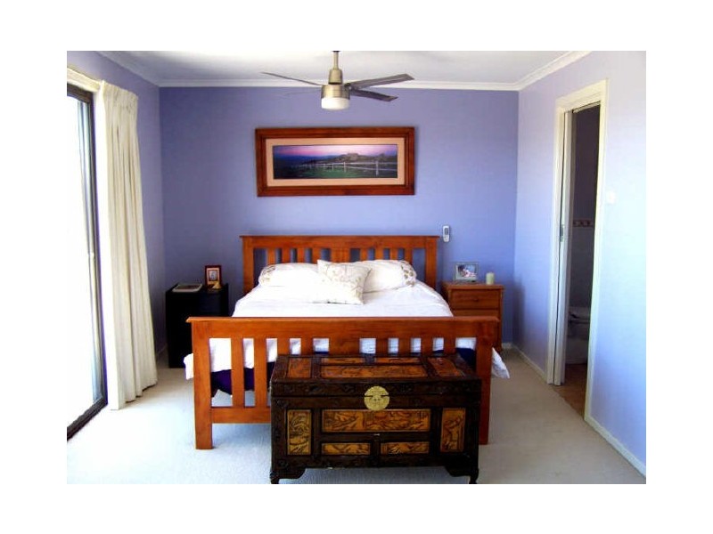 41 Bavarde Avenue, Batemans Bay NSW 2536