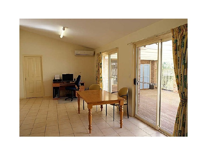 53 Karoola Crescent, Surfside NSW 2536