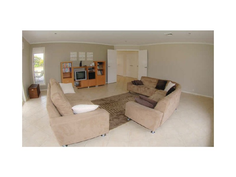 165 George Bass Drive, Surf Beach NSW 2536